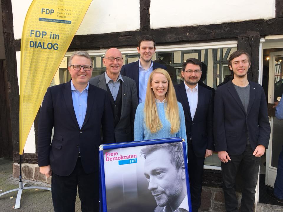 Von links nach rechts: Frank Schäffler, Hermann Ludewig, Patrick Büker (FDP Rheda-Wiedenbrück), Berit Seidel, Christian Sauter und Ralf Keller