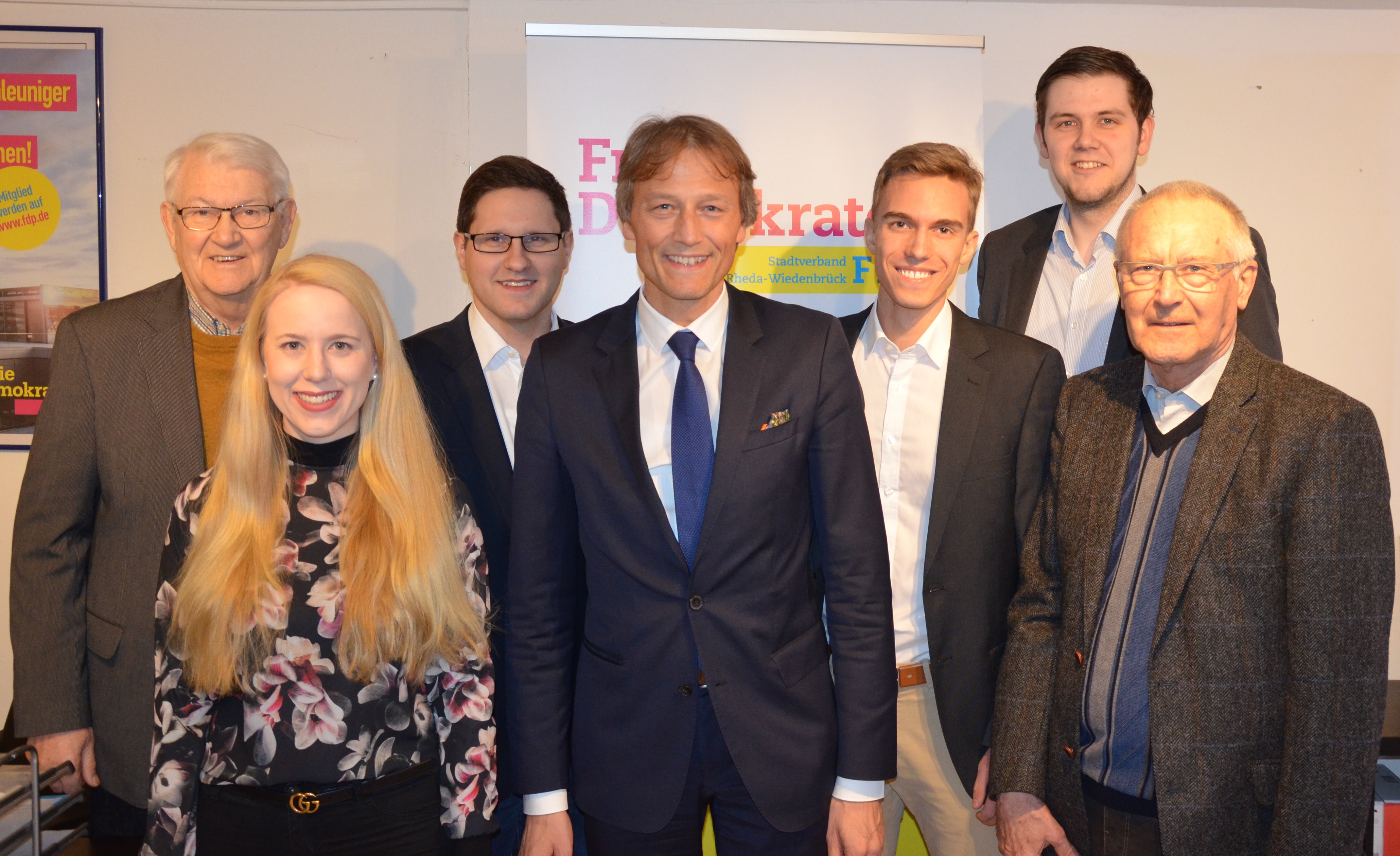 (v.l.n.r.): Ehrenvorsitzender Manfred Hegel, Berit Seidel, Dirk Bursian, Ingo Besselmann, Martin Stollberg, Patrick Büker, Ernst Sebbel